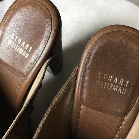 Stuart Weitzman Scalloped Clogs - Picture 2 of 8